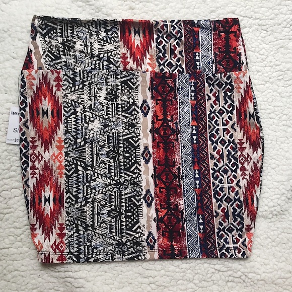 🆕 Multicolored Boho Pattern Stretch Mini Skirt - Picture 2 of 4